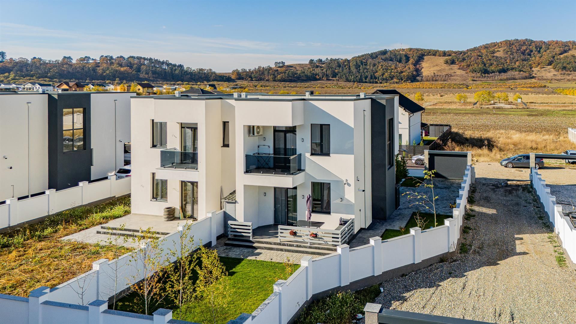 Casa noua| 4 camere | utilata mobilata modern | Sanpetru Brasov - Poză 17