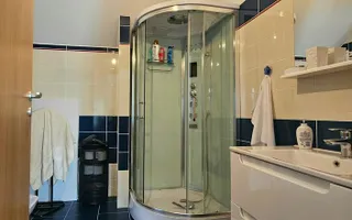 Casă individuala cu 5 camere, 270 mp, Tractorul - Coresi - Poză 21