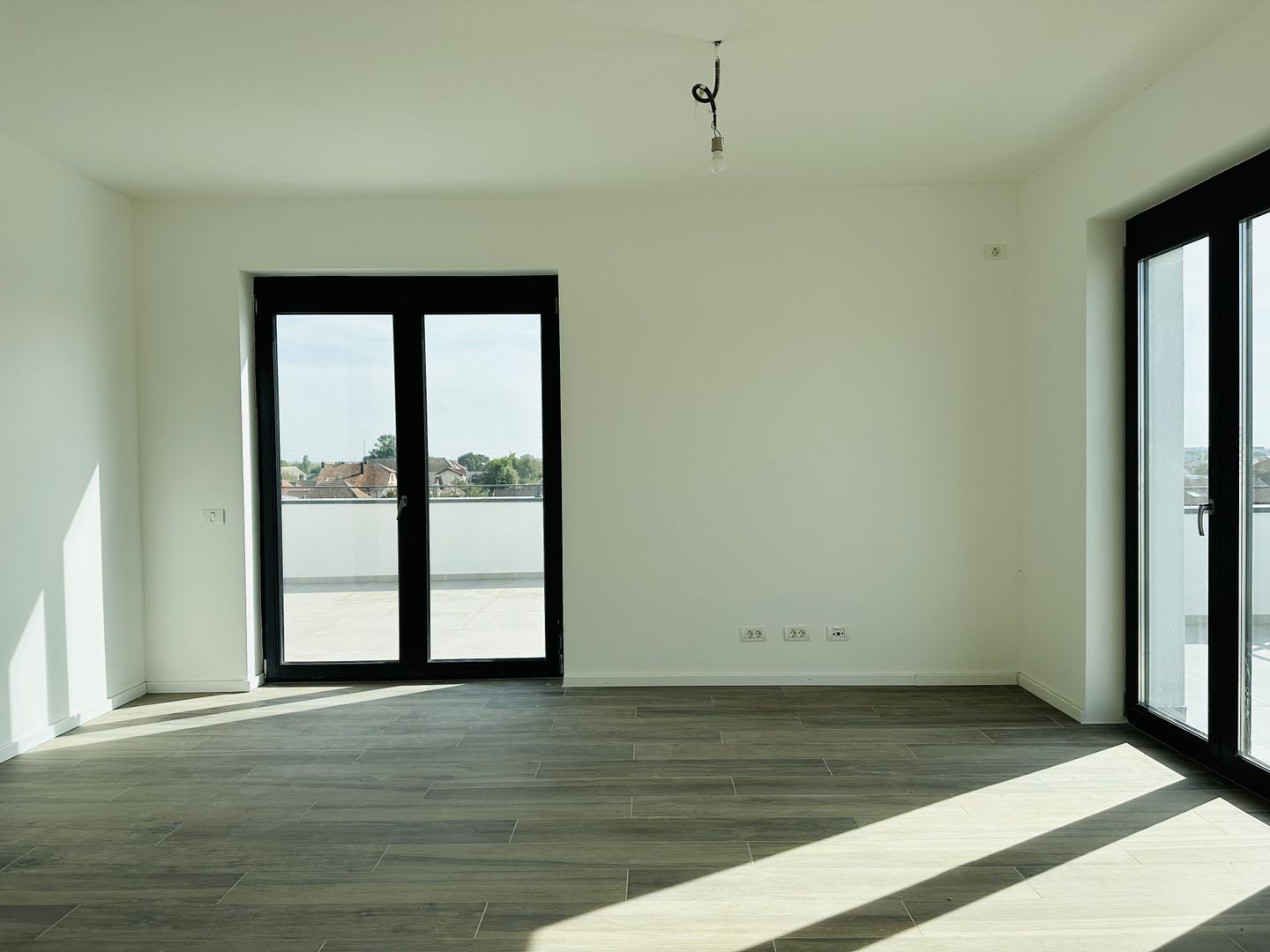 VANDUT - Penthouse SUPERB 3 camere | Lift & Parcare | Terasa 90 mp | Com 0% - Poză 15