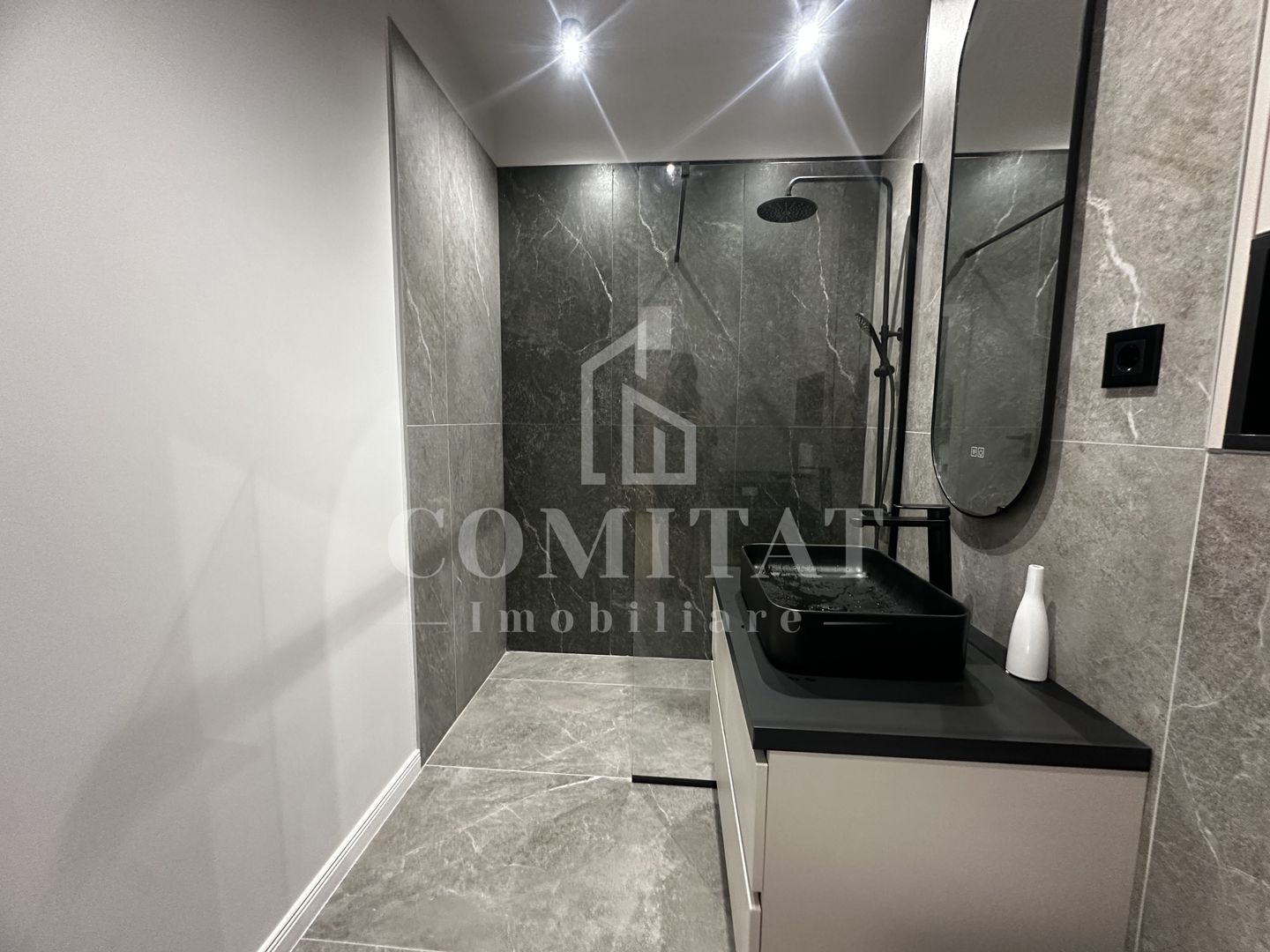 Apartament 3 camere | Ultrafinisat | Zona Spitalului Regional - Poză 18