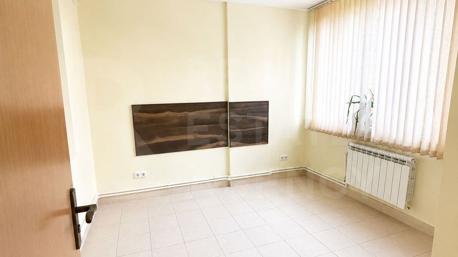 Chirie spatiu comercial/birou 79.9 mp, str. Alexandr Puşkin, Rîșcani - Poză 5