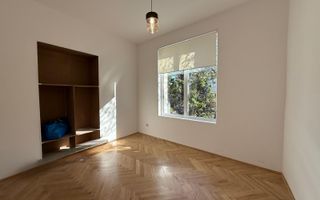 Vilă elegant renovata pentru business de prestigiu - Poză 16