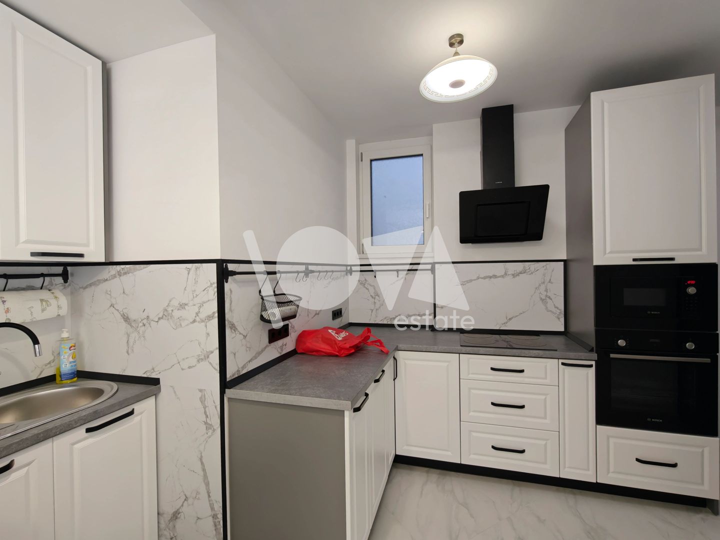 De închiriat Duplex 5 camere (parter + demisol) - vila Piata Romana - Poză 4