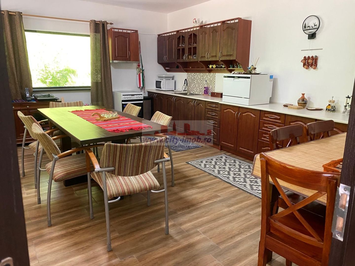 Vanzare Pensiune , Casa ,  Rezervatia Piatra Craiului / Satic, Arges - Poză 9