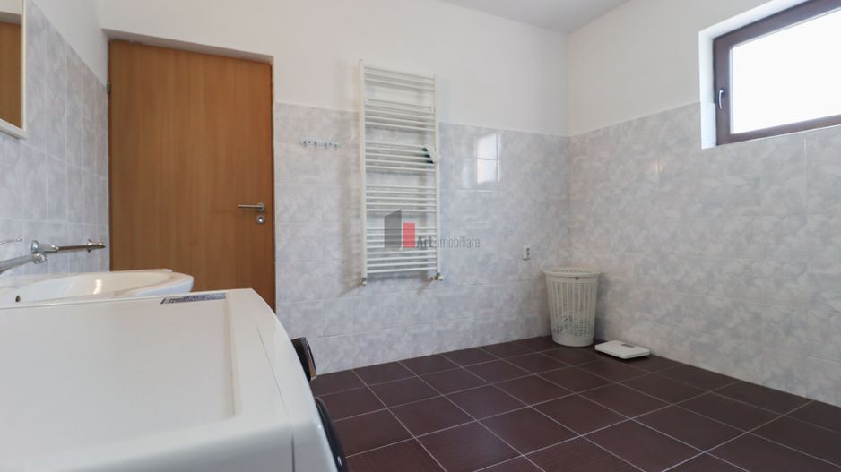 Vila "SEPHARA", teren 700 mp,  292 mp suprafata totala, NEGOCIABIL - Poză 47
