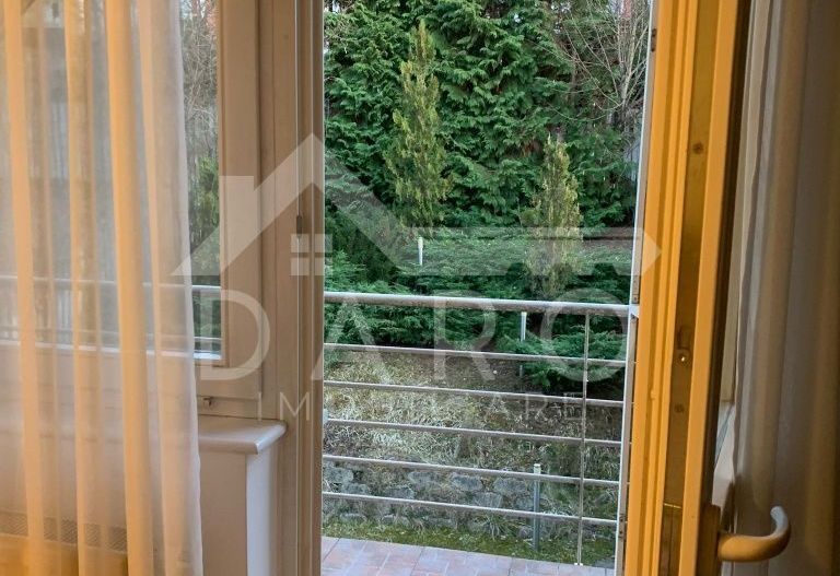 Se inchiriaza casa 3 dormitoare, living, dining, garaj Str Muntenia - Poză 2