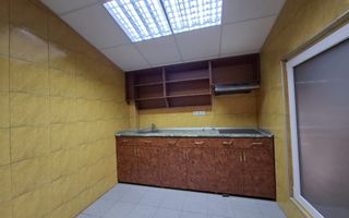 Hală + spații de birouri + apartament - Poză 8