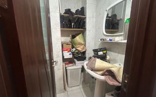 De vanzare Apartament 3 camere zona de jos - Poză 4