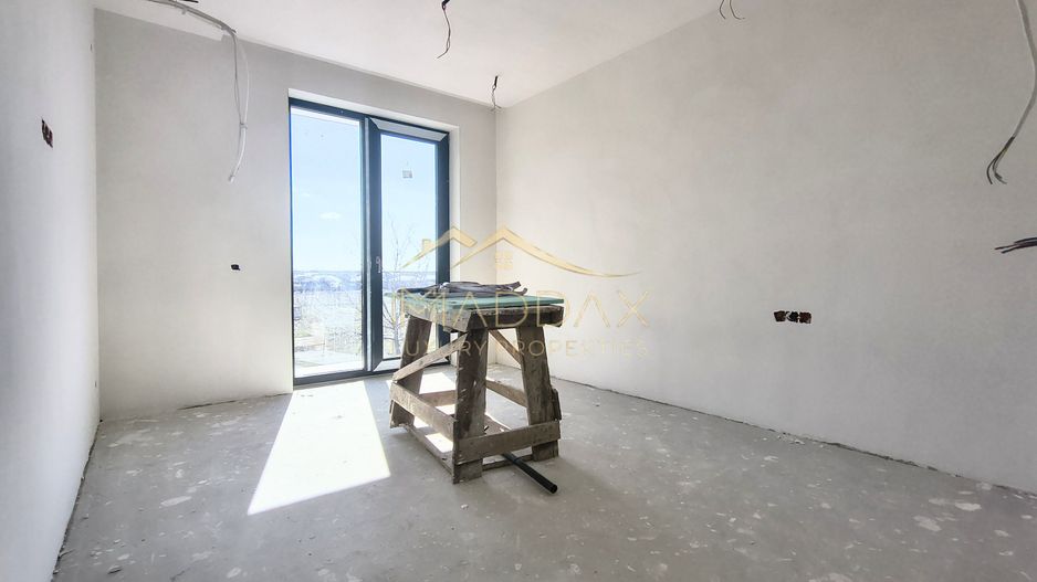 Vila cu 6 camere // 190mp // teren 300mp // Tunari - Poză 12
