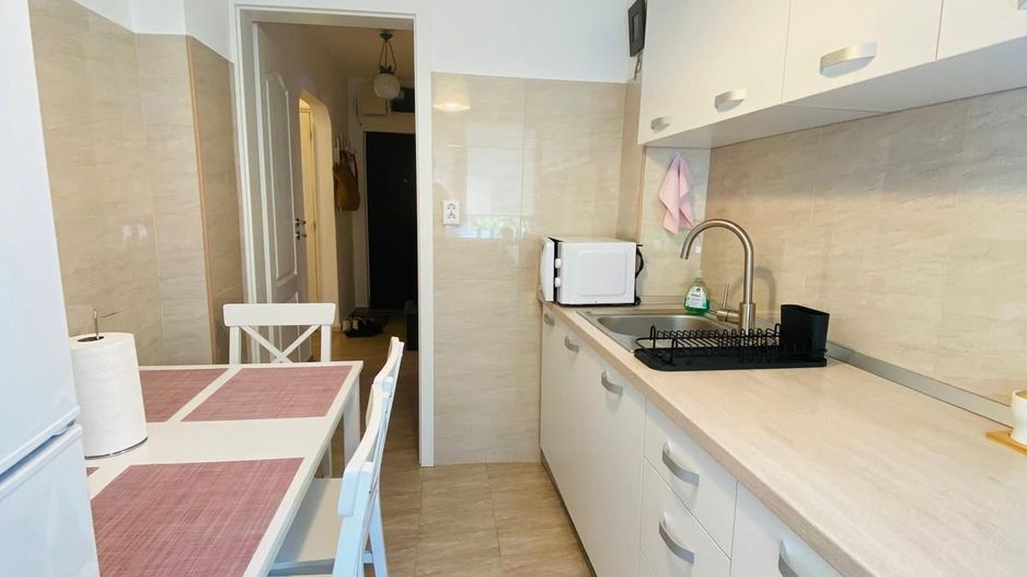 Berceni Grand Arena, renovat, mobilat, utilat modern, pretabil familie - Poză 2