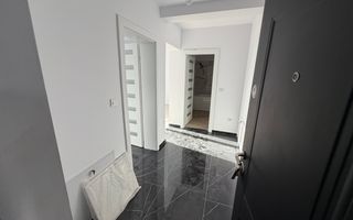 Spatios. Bucatarie inchisa de 10 mp. Disponibil imediat - Poză 3