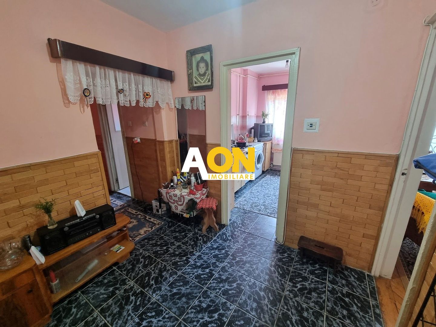 Apartament 3 Camere Decomandat, Etaj 3, Cetate - Poză 2