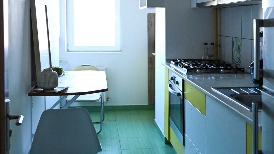 Vanzare garsoniera Titan- Burnitei, centrala, bloc 2013 - Poză 1