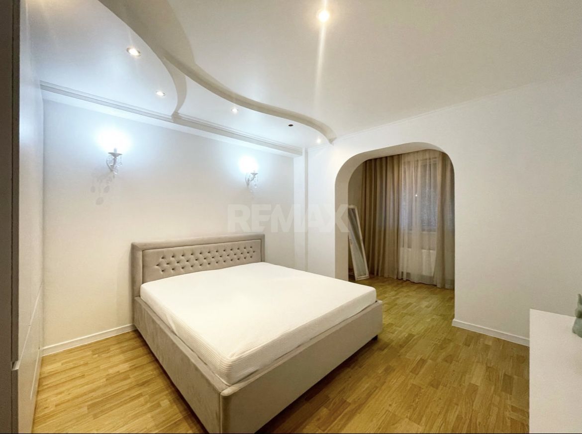 Apartament Centru! 90 m2! 2 + living! - Poză 6