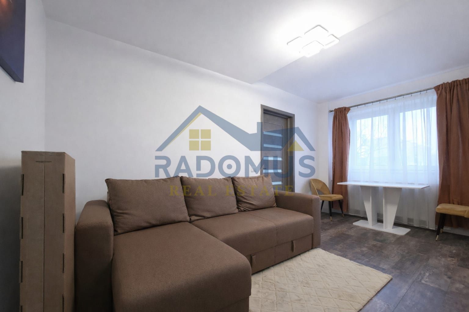 Apartament 2 Camere - Vest -Renovat Complet-  Mobilat & Utilat - Poză 3