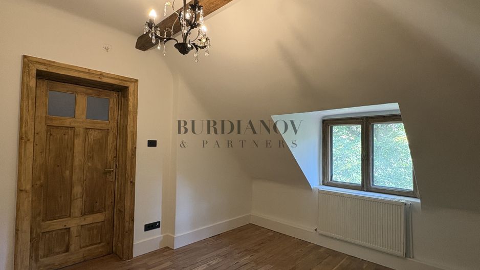 Spațiu de birouri - apartament cu 4 camere- Mansarda în vila -Kiseleff - Poză 11