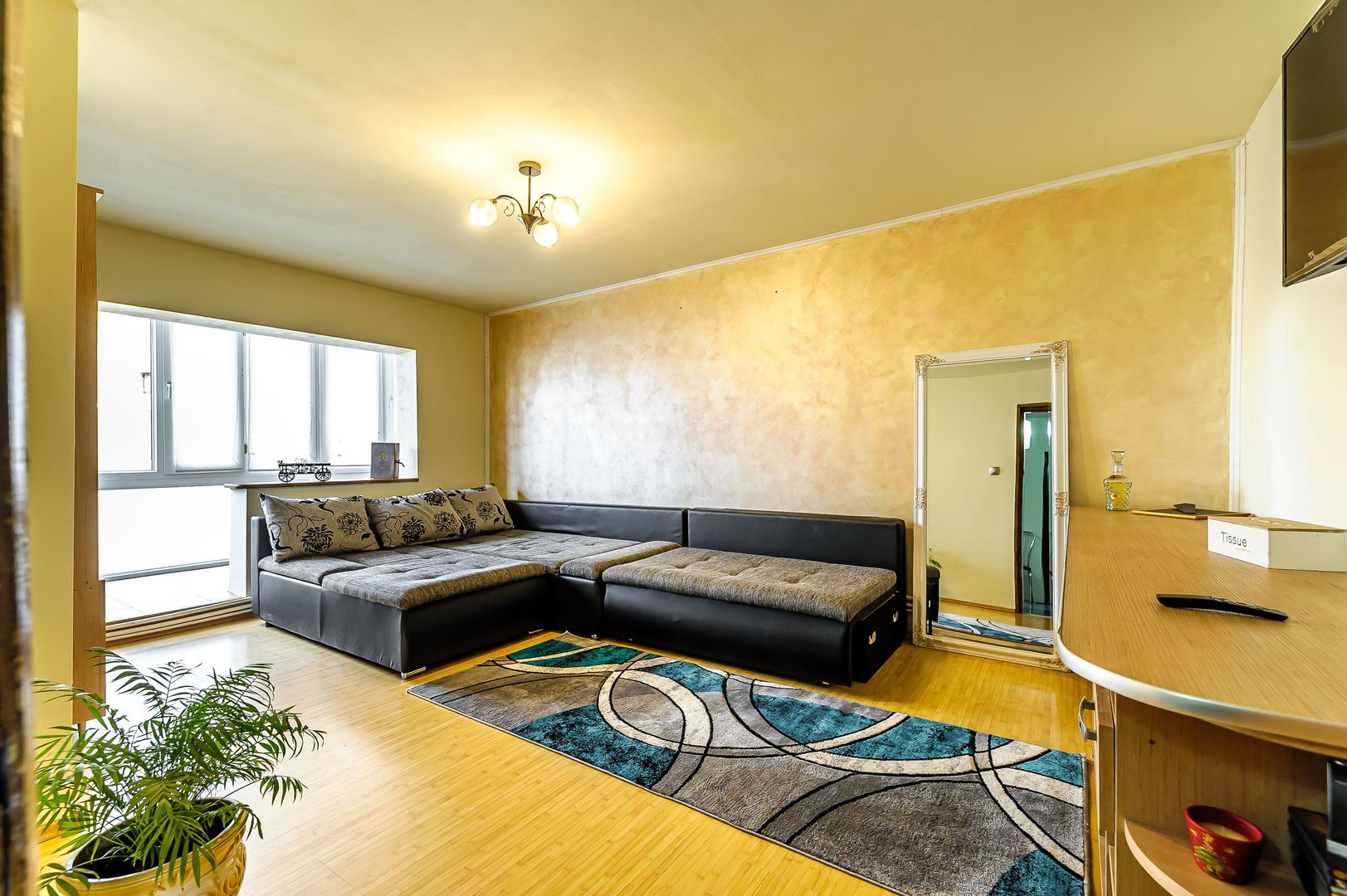 Apartament cu 3 camere decomandat la etajul 3 - Poză 2