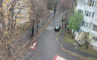 BRASADAS vinde ap 2 cam etaj 4/4 in Micro 16. - Poză 5