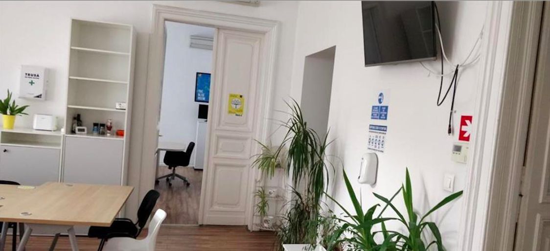 Spatiu generos pentru birouri - Poză 3