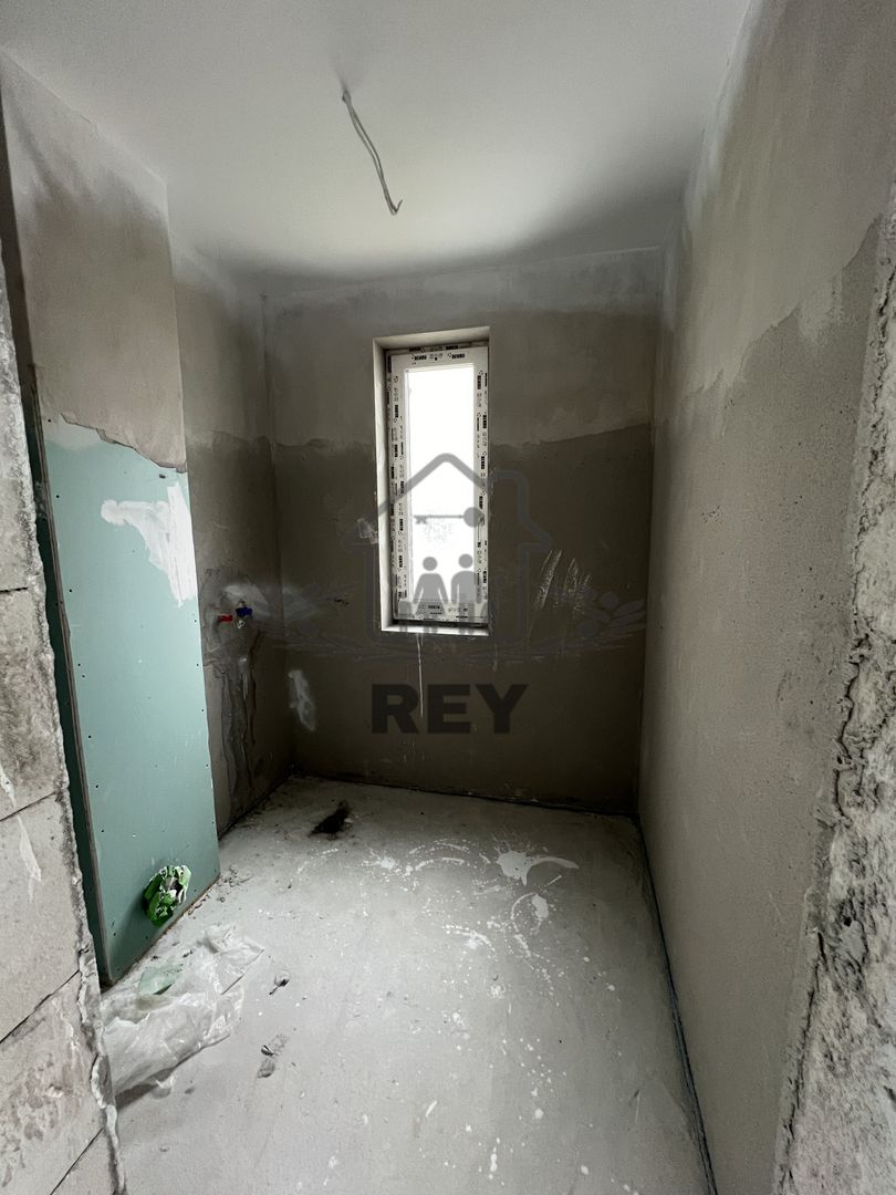 Apartament 3 camere,2 bai,2 balcoane, loc de parcare,Selimbar/Primarie - Poză 8