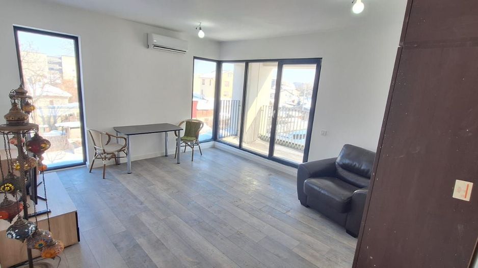Apartament 2 camere Sos. Chitilei Colosseum - Ariei 12 - Poză 1