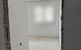Apartament semifinisat cu 3 camere și balcon generos. - Poză 3