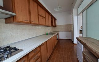 Vilă luminoasă I Gradina mare si loc de joacă privat I Iancu Nicolae - Poză 10