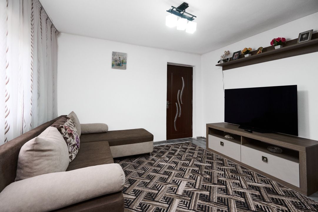 Casa  + anexa în Com.  Petresti, Sat Gherghesti - Dambovița - Poză 7