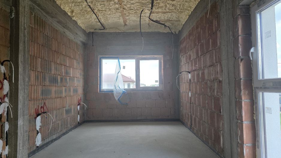 Vilă individuală în Tunari – 5 camere, curte privată - Poză 19
