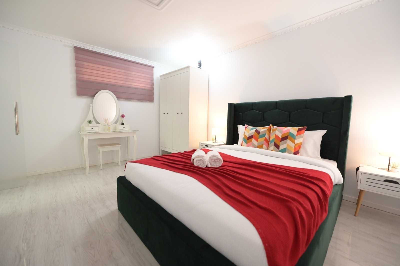 Închiriez apartament 2 camere, Unirii, demisol, pretabil locuit +birou - Poză 2