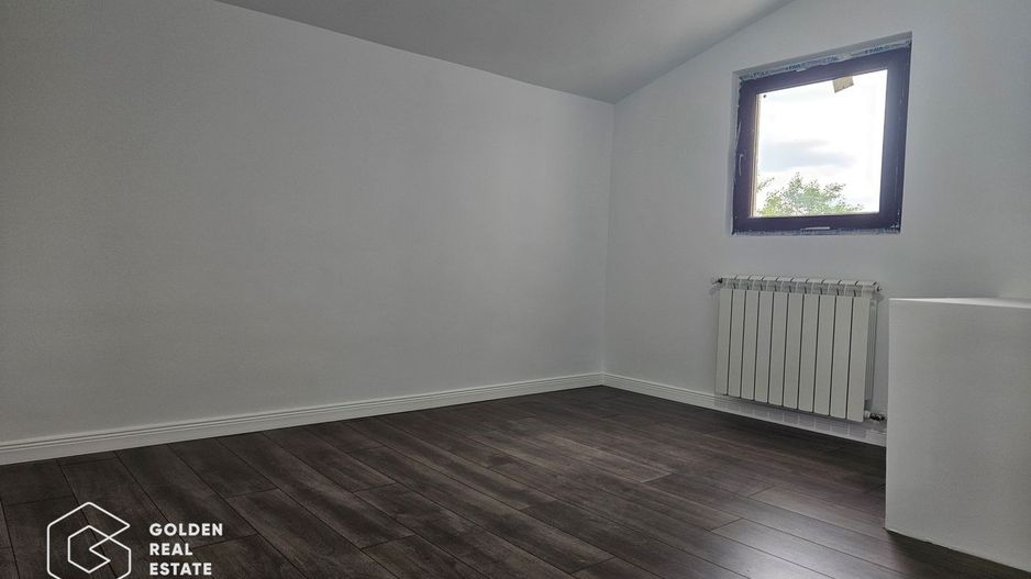 Vila cu 5 camere, 4 bai, Otopeni-centru, COMISION 0, renovata complet - Poză 11