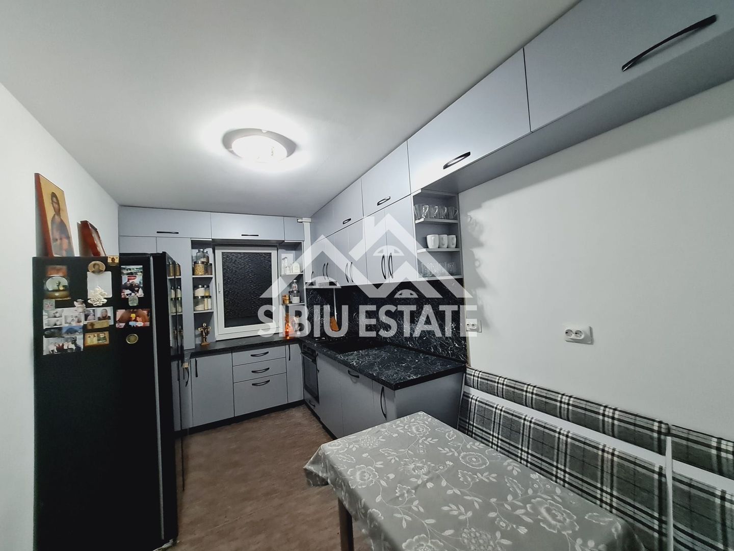 Apartament de vanzare cu 2 camere etaj 3 -Cartier Turnisor - Poză 20