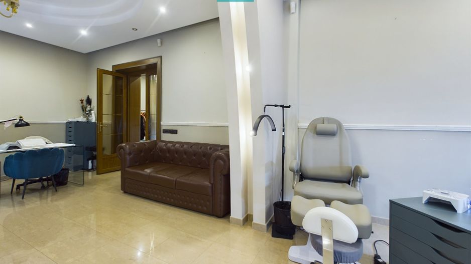 Post manichiură în salon Ultracentral - Poză 6