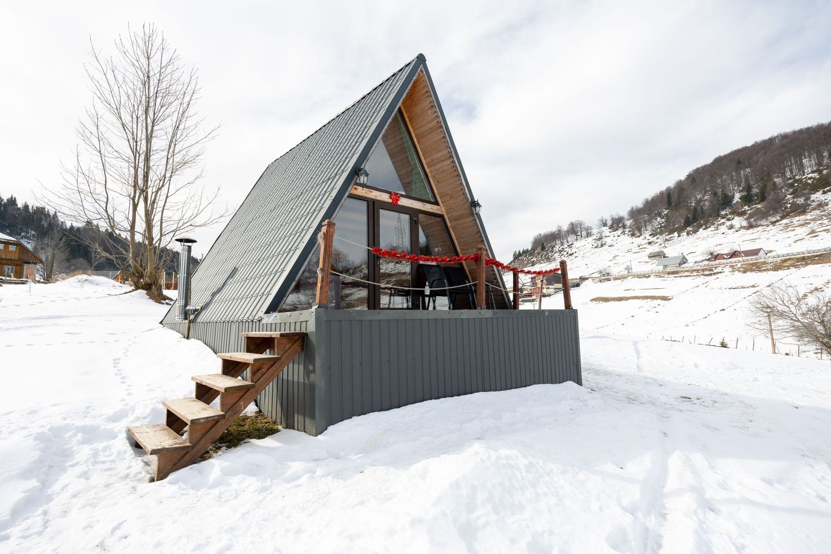 Teren 7,656 mp + Cabane tip A Frame, Fundata - Poză 4