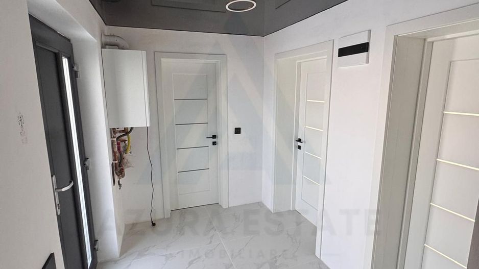 Casa moderna constructie noua 195 mp utili si 100 mp curte Sura Mare - Poză 19
