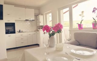 Apartament cu 3 camere de vânzare,  Central Apahida. - Poză 1