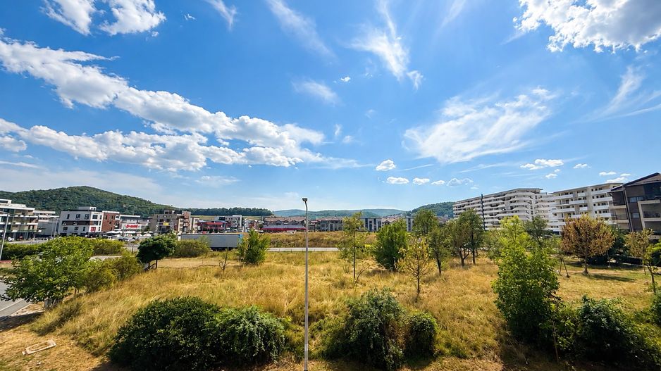 Apartament 2 camere cu 2 balcoane si parcare subterana, Str. Eroilor - Poză 11
