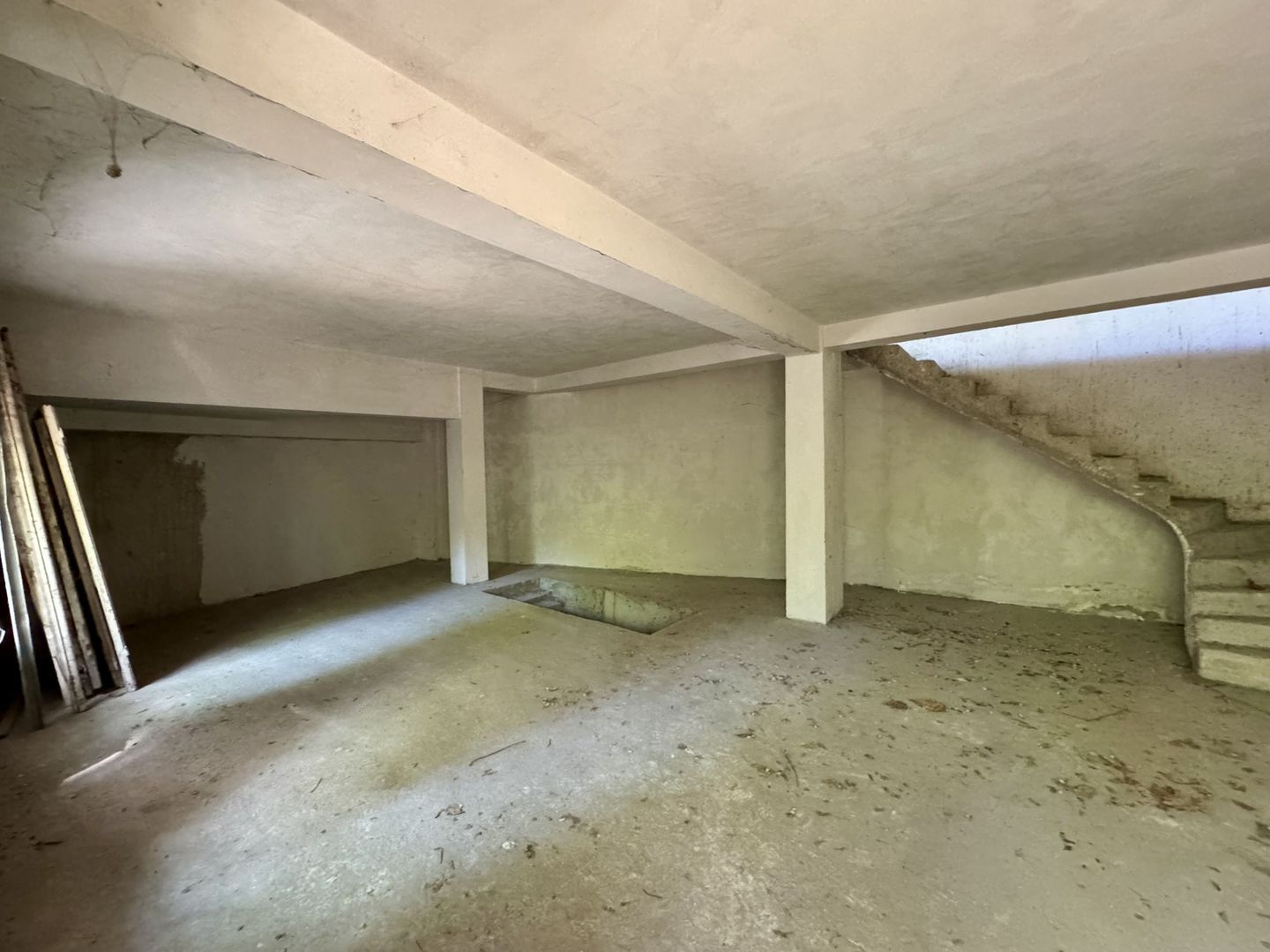 OPORTUNITATE RARA - imobil central, multifunctional, curte PROPRIE - Poză 27