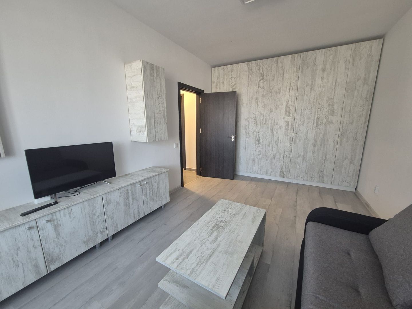 Ap 2 Camere Gata De Mutare - Poză 1