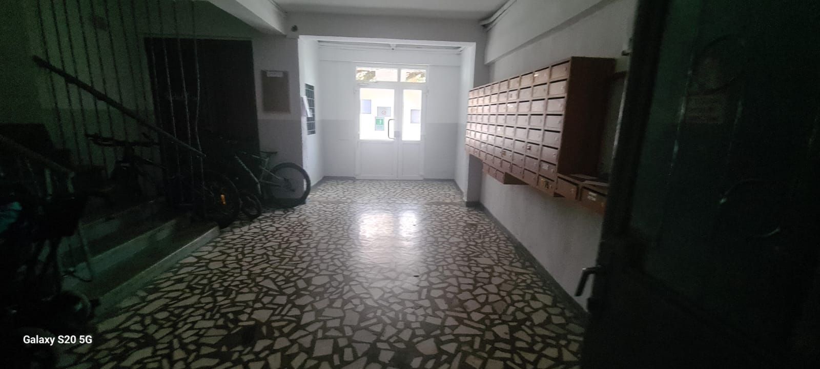 Camera cu baie si suprafata de 20mp in Noua - Poză 3