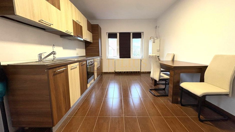 Apartament la curte, 2 băi, loc de parcare, zona linistita, dressing - Poză 10