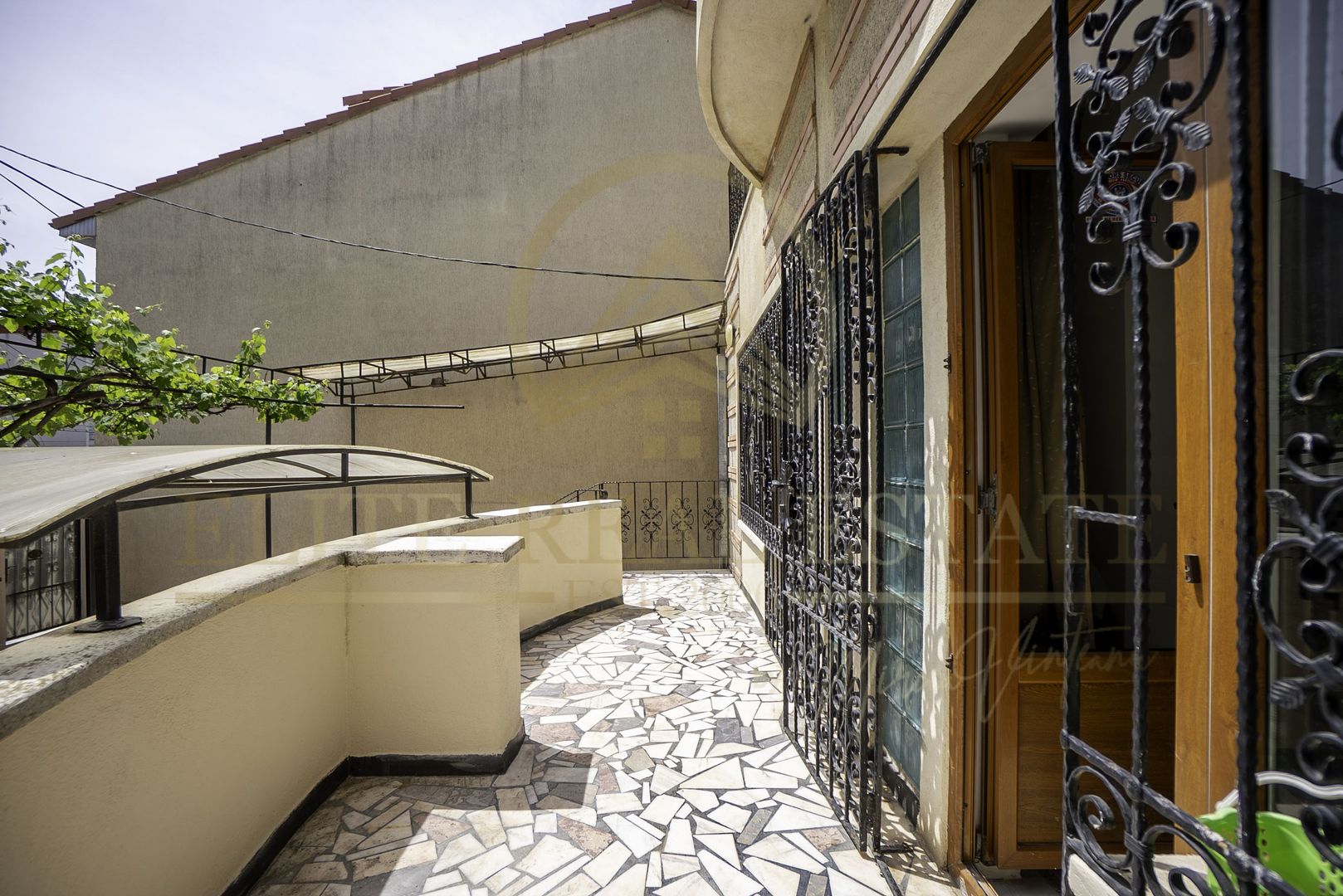Pensiune/Aparthotel in Faleza Nord, 11 camere, Investitie cu potential - Poză 21