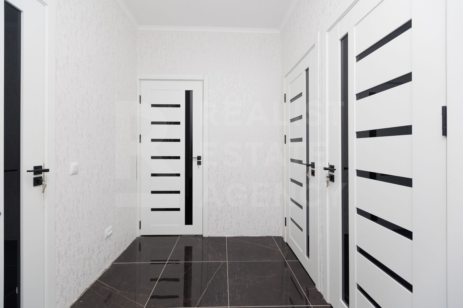 Vânzare, apartament, 2 camere, strada Pictor Mihai Grecu, Telecentru. - Poză 3