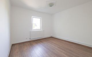 PRET NOU! Apartament 1 camera - renovat - Parneava, Arad - COMISION 0 - Poză 2
