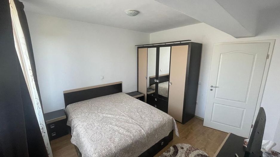 Vand apartament 3 camere, etaj intermediar, lift, 70 mp. - Poză 8