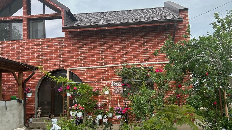 Vanzare vila rustica - 250 mp - Frumusani - Poză 1