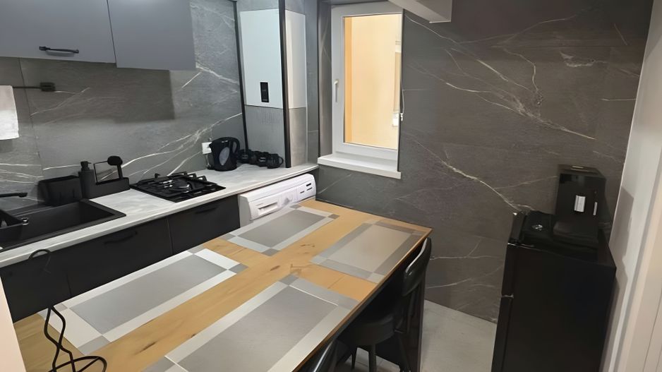 Apartament 2 camere, decomandat, Cetate,  et.3, B-dul Transilvaniei - Poză 5