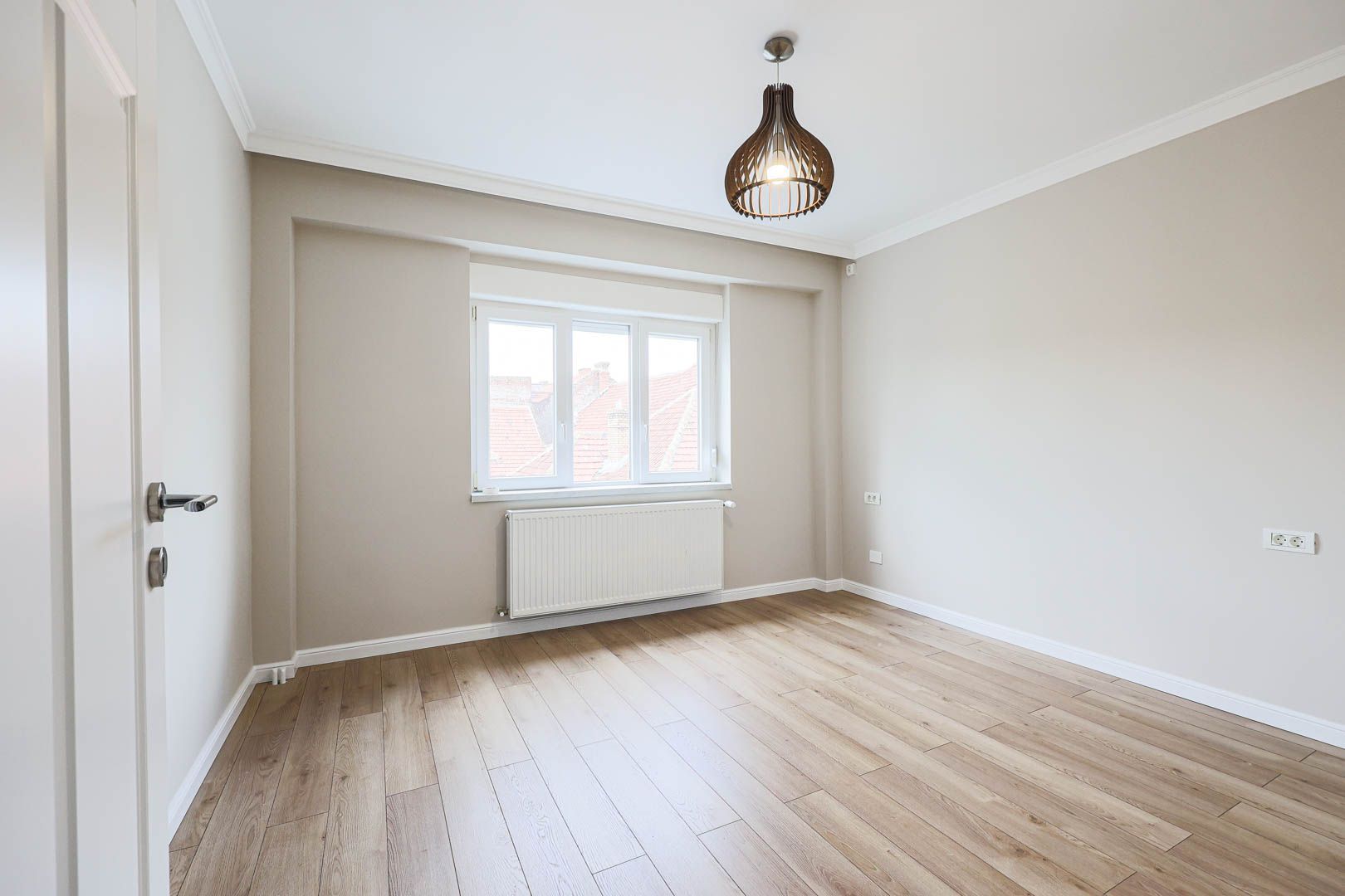 Apartament ultrafinisat cu 2 camere decomandat pe Closca Comision 0 - Poză 4