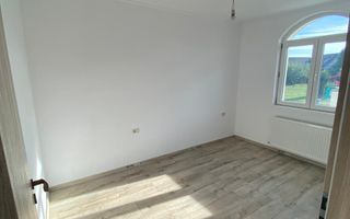 Casă 5 camere, 2 niveluri, intrări și utilități separate – Șag - Poză 10