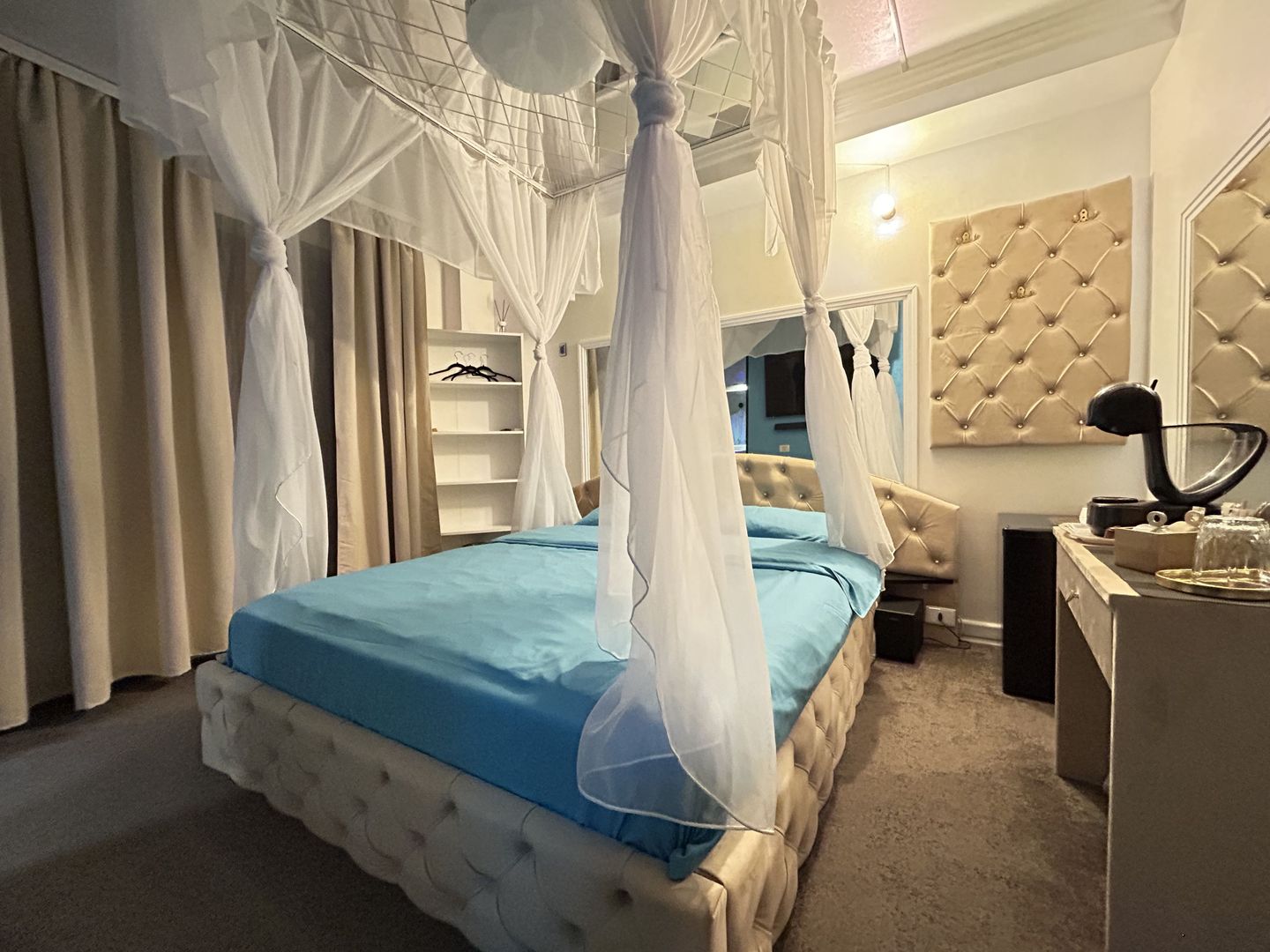 Hotel Boutique 18+ (adults only) + Casa P+1 --- teren 501mp --- str D4 - Poză 3